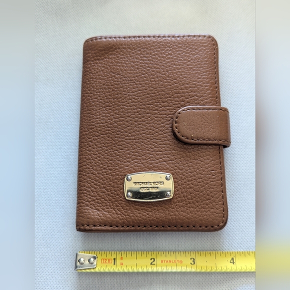 EUC Michael Kors 🤎 Coffee Pebbled Leather Wallet - Picture 1 of 6